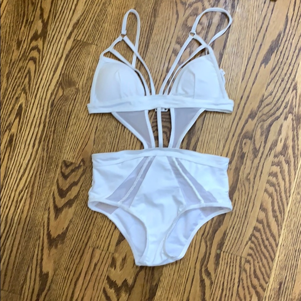 WHITE STRING AND MESH ONE PIECE BIKINI